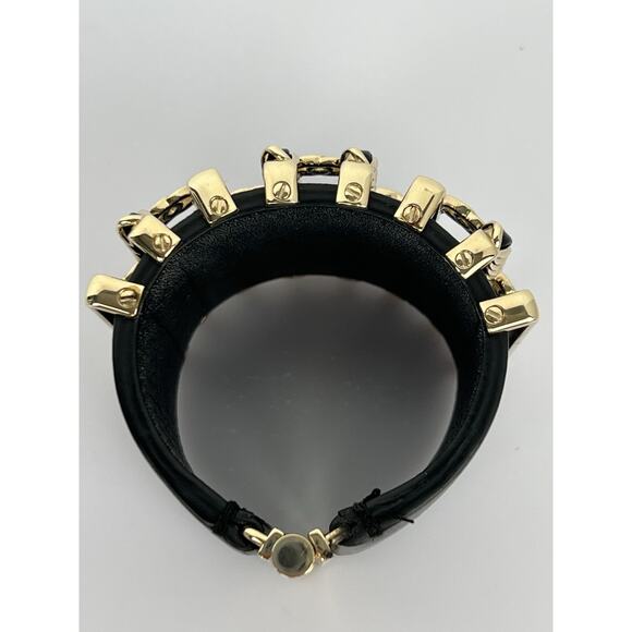 CHANEL Black Leather CC Logo Cuff Bracelet - Picture 3 of 6